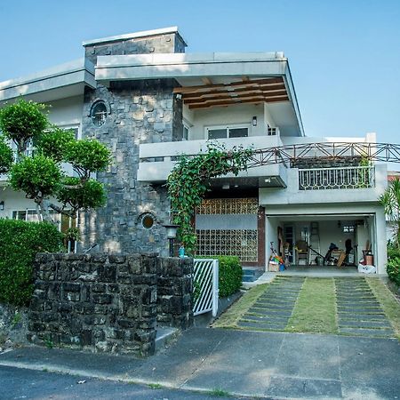Mountain Homestay 6-8人包棟民宿 Xinhua Exteriör bild