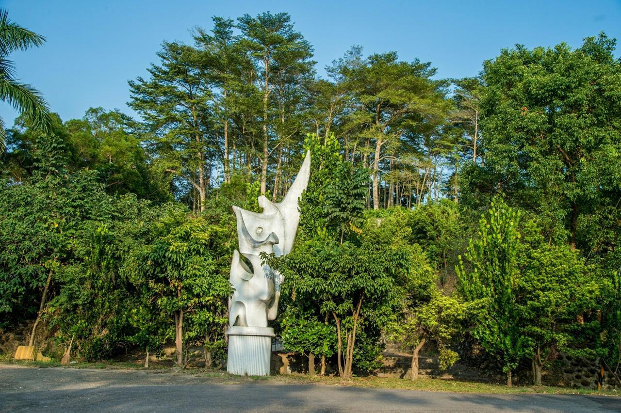 Mountain Homestay 6-8人包棟民宿 Xinhua Exteriör bild