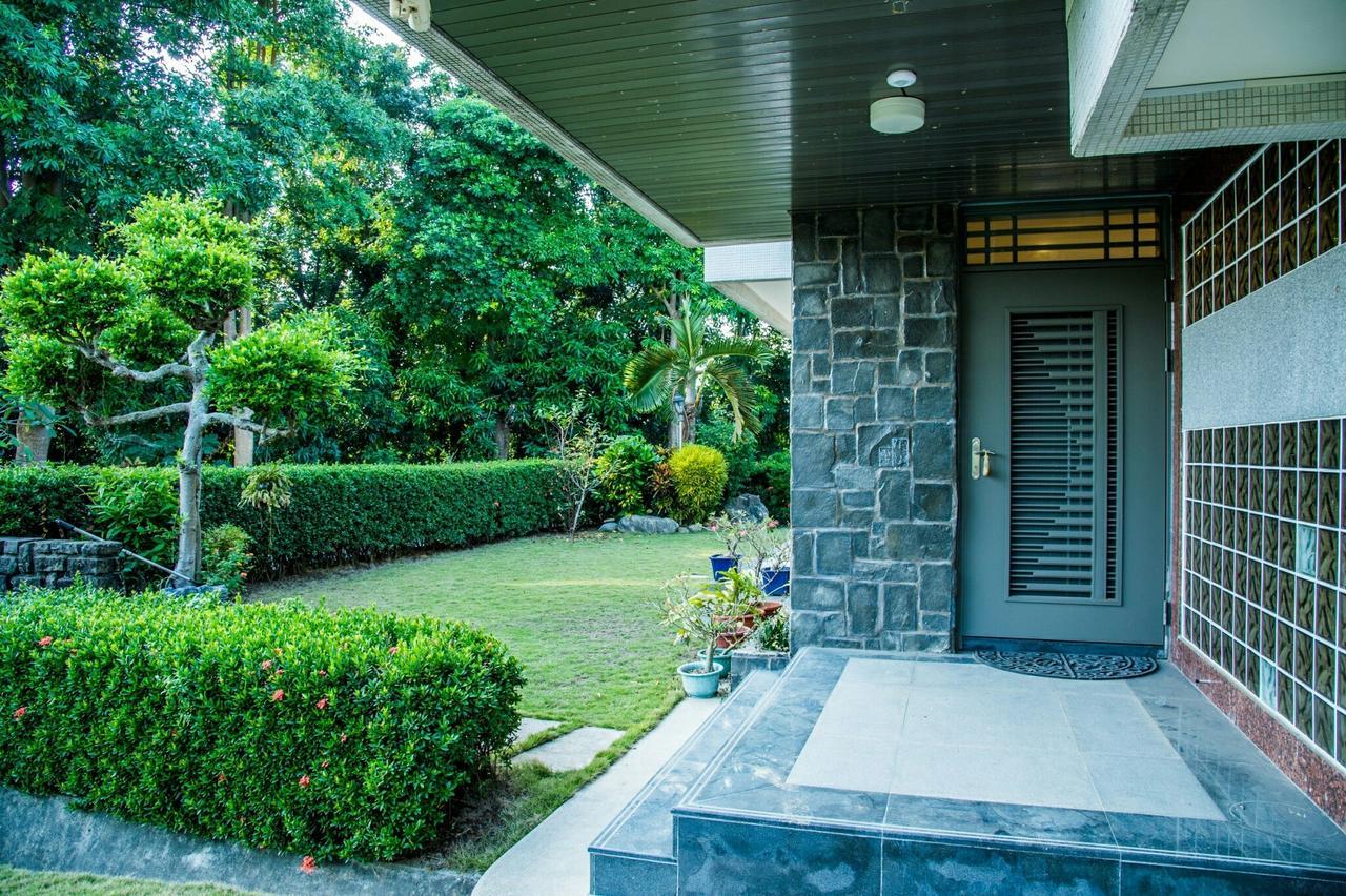 Mountain Homestay 6-8人包棟民宿 Xinhua Exteriör bild