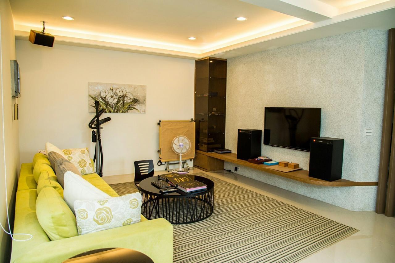 Mountain Homestay 6-8人包棟民宿 Xinhua Exteriör bild