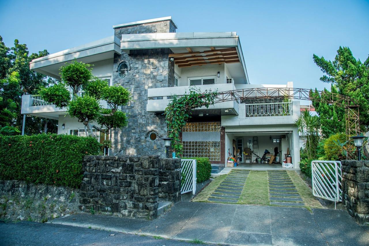 Mountain Homestay 6-8人包棟民宿 Xinhua Exteriör bild