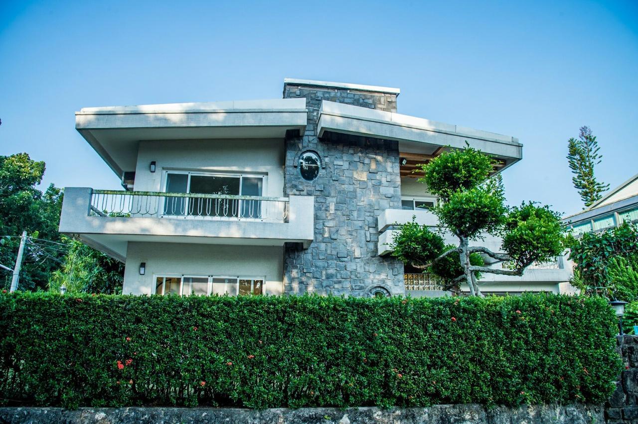 Mountain Homestay 6-8人包棟民宿 Xinhua Exteriör bild